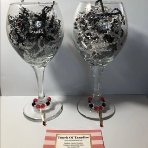 Perfect Match Wine Glasses w/ wine charms